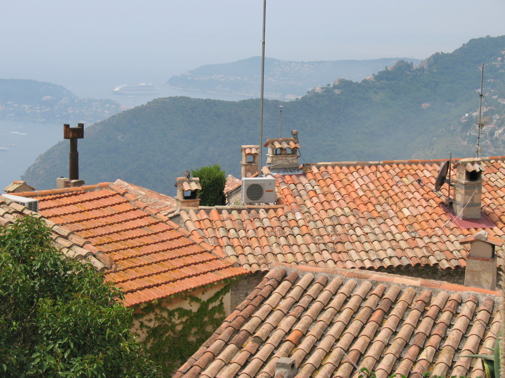 テラコッタ屋根と絶景